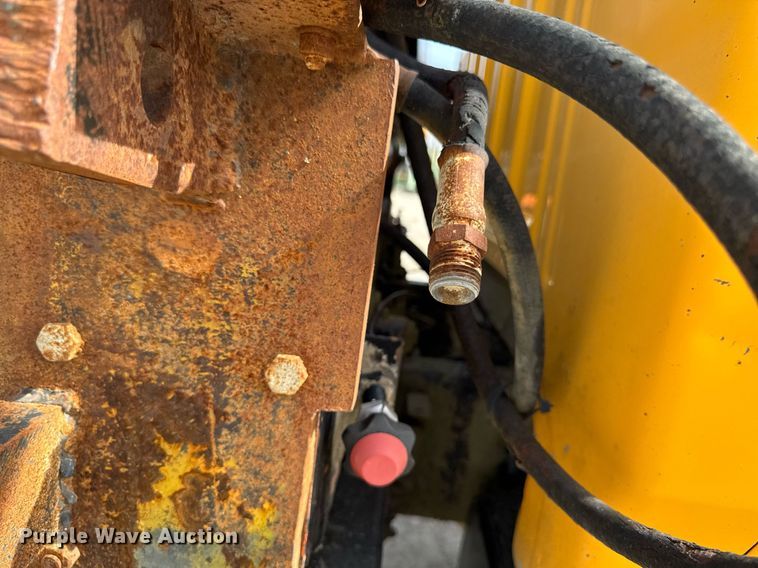 image for item EM3608 1992 Ford F800 crane truck