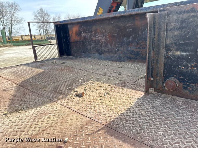 image for item EM3608 1992 Ford F800 crane truck