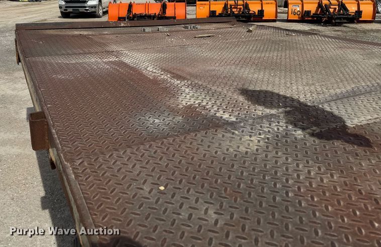 image for item EM3608 1992 Ford F800 crane truck