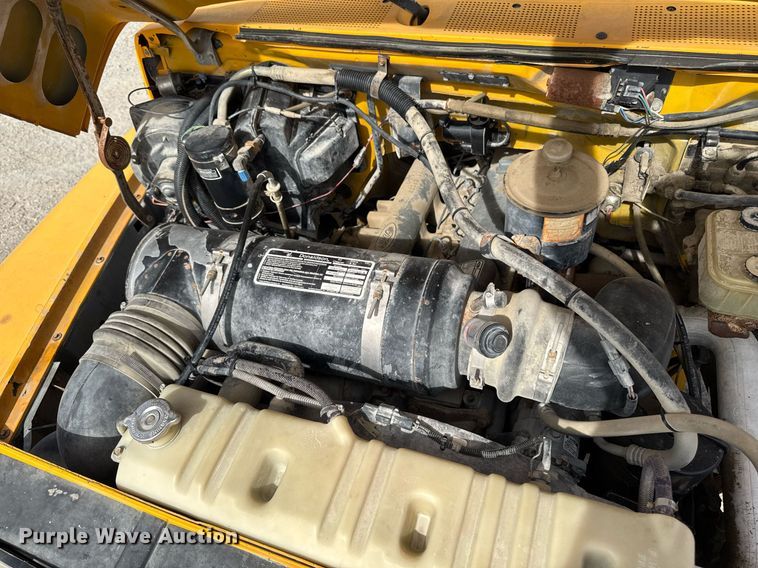 image for item EM3608 1992 Ford F800 crane truck