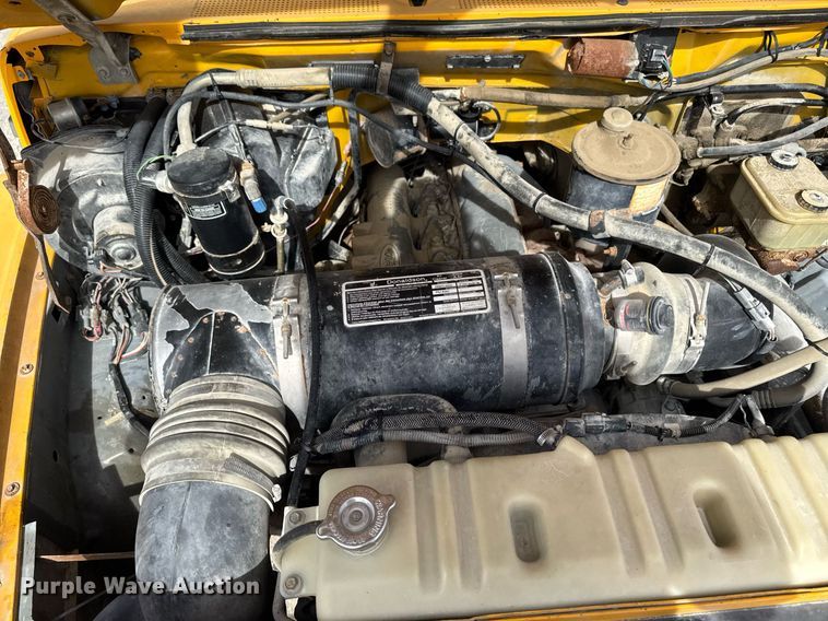 image for item EM3608 1992 Ford F800 crane truck