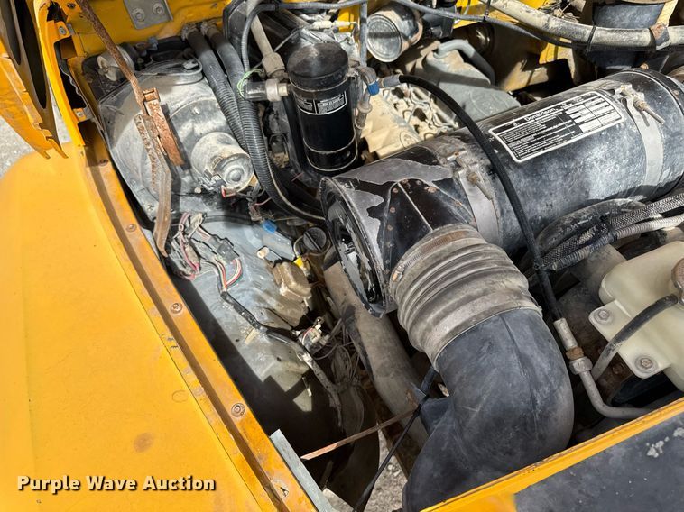 image for item EM3608 1992 Ford F800 crane truck