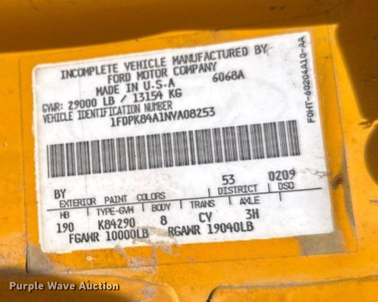 image for item EM3608 1992 Ford F800 crane truck