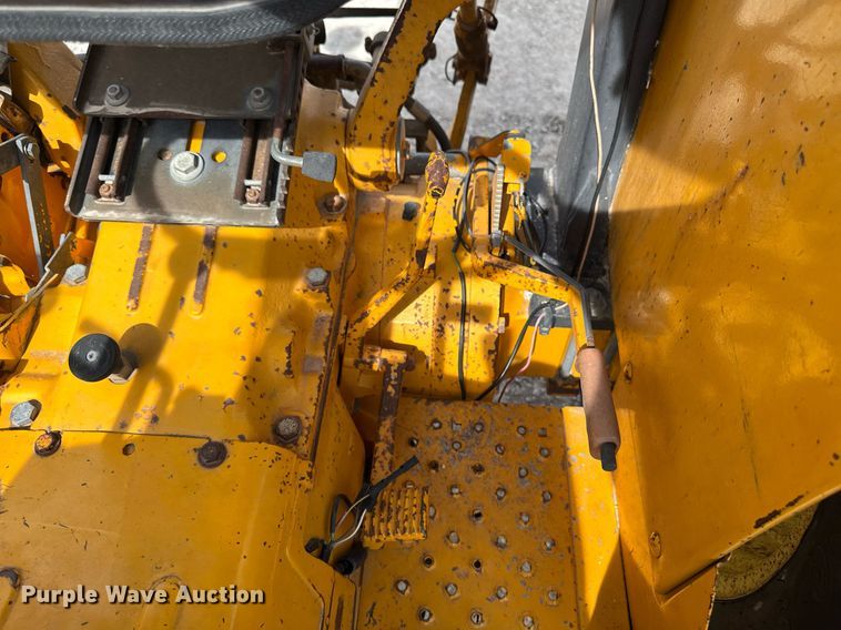 image for item EM3610 1989 John Deere 2755 tractor