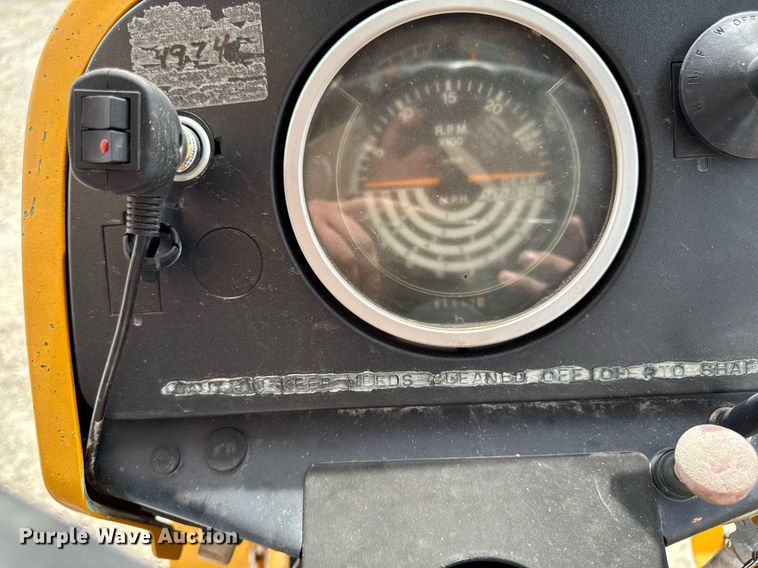 image for item EM3610 1989 John Deere 2755 tractor