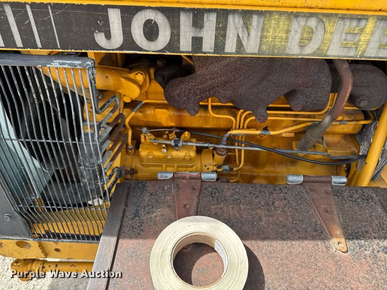 image for item EM3610 1989 John Deere 2755 tractor