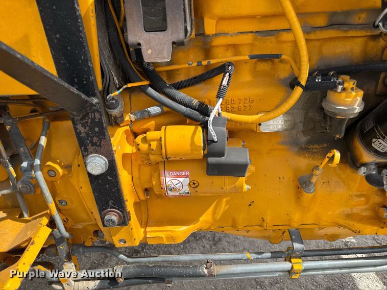 image for item EM3610 1989 John Deere 2755 tractor