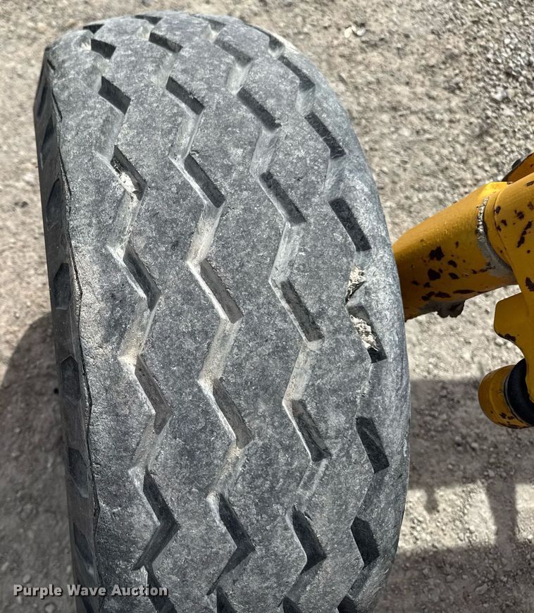 image for item EM3610 1989 John Deere 2755 tractor