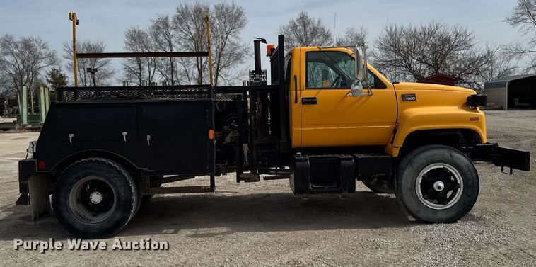 image for item EM3611 1997 GMC C7500 utility / service truck