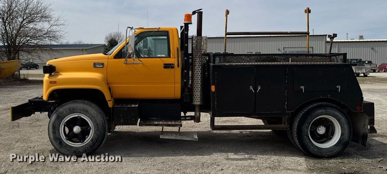 image for item EM3611 1997 GMC C7500 utility / service truck