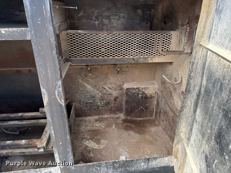 image for item EM3611 1997 GMC C7500 utility / service truck