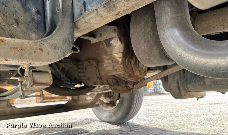 image for item EM3611 1997 GMC C7500 utility / service truck