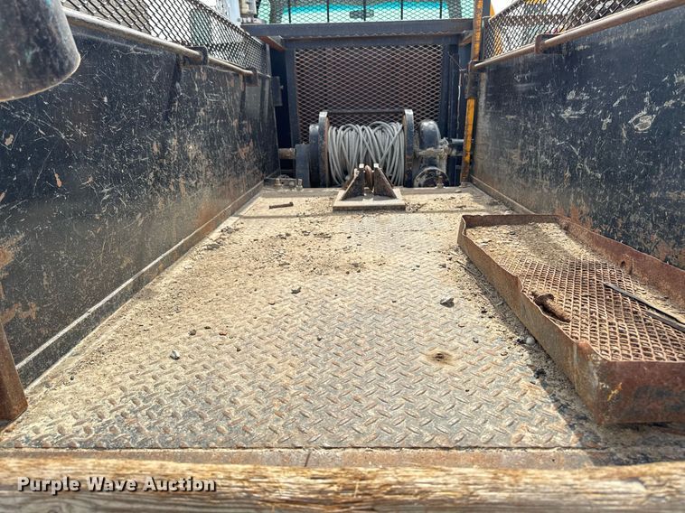 image for item EM3611 1997 GMC C7500 utility / service truck