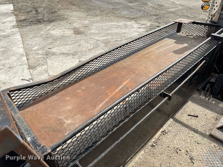 image for item EM3611 1997 GMC C7500 utility / service truck