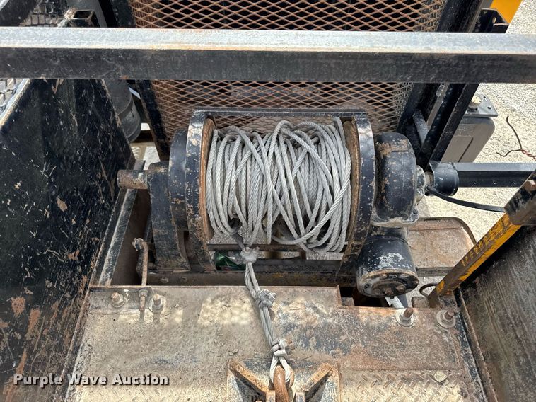 image for item EM3611 1997 GMC C7500 utility / service truck