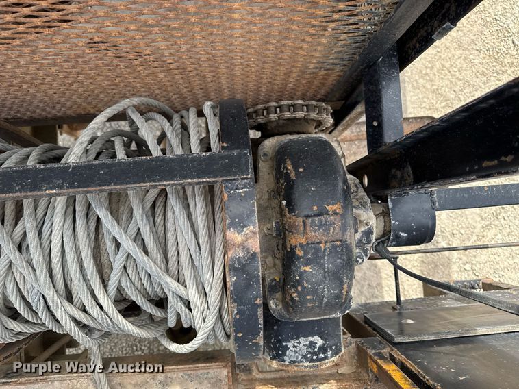 image for item EM3611 1997 GMC C7500 utility / service truck