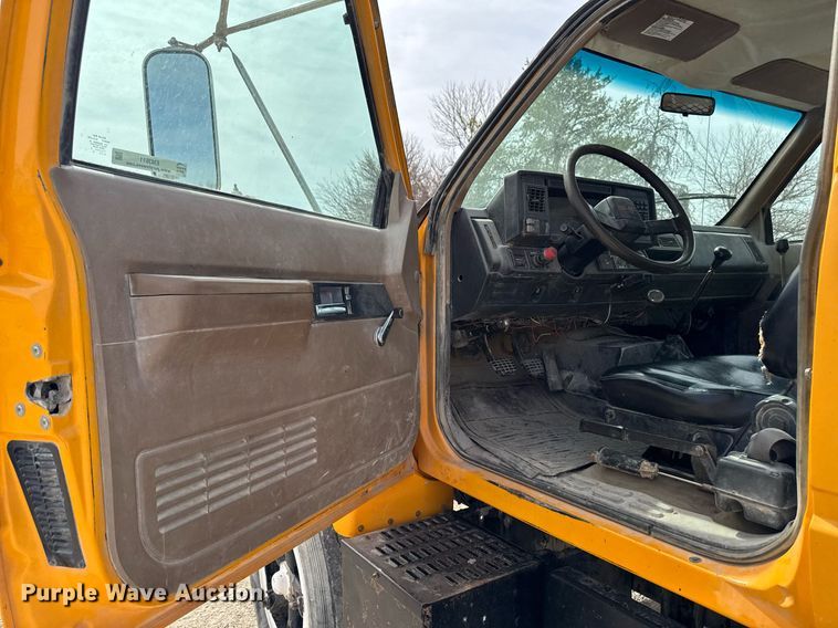 image for item EM3611 1997 GMC C7500 utility / service truck