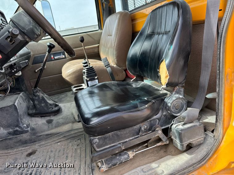 image for item EM3611 1997 GMC C7500 utility / service truck