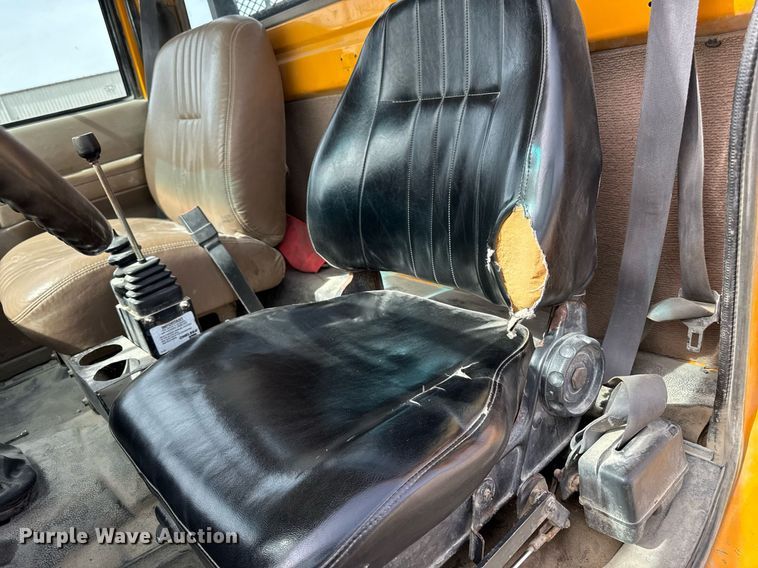 image for item EM3611 1997 GMC C7500 utility / service truck