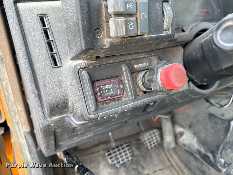 image for item EM3611 1997 GMC C7500 utility / service truck