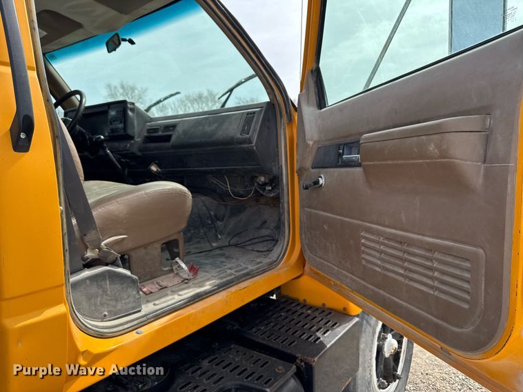 image for item EM3611 1997 GMC C7500 utility / service truck