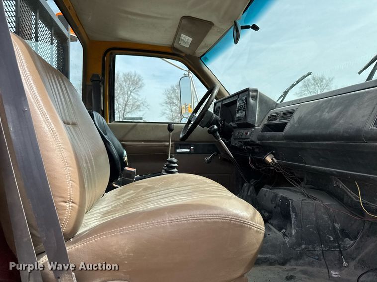 image for item EM3611 1997 GMC C7500 utility / service truck