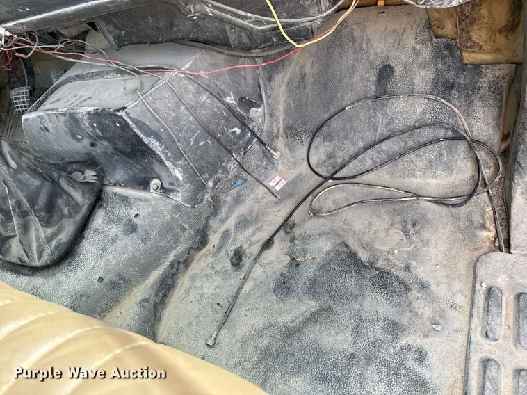 image for item EM3611 1997 GMC C7500 utility / service truck