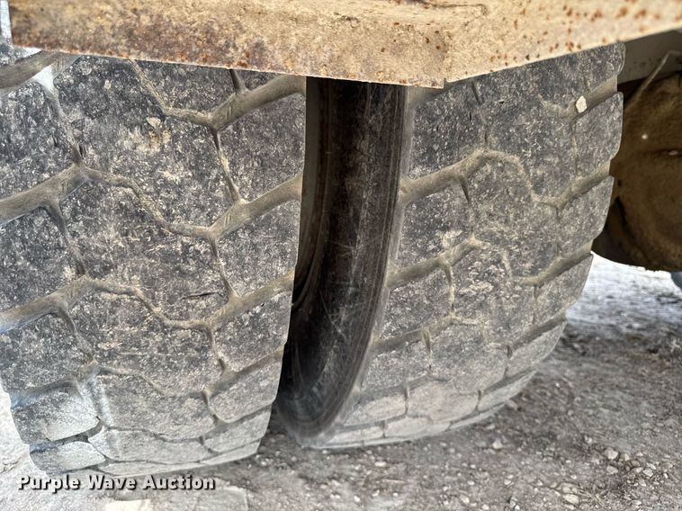 image for item EM3611 1997 GMC C7500 utility / service truck