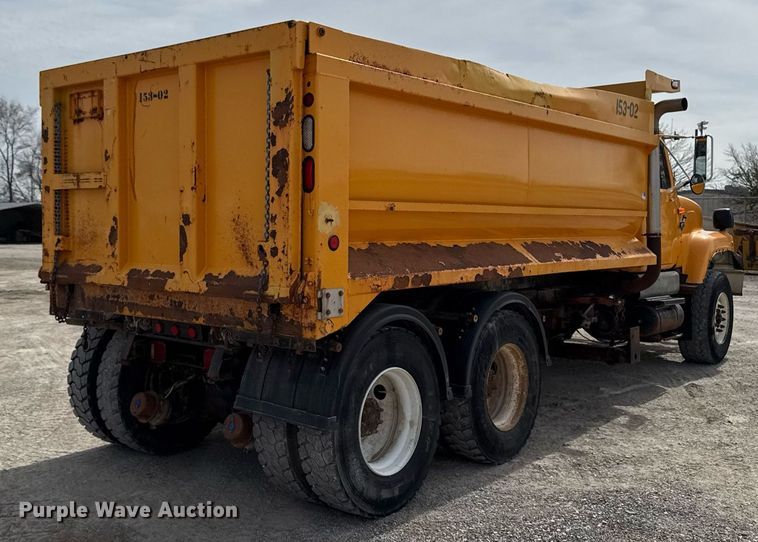image for item EM3612 2002 International 2554  dump truck