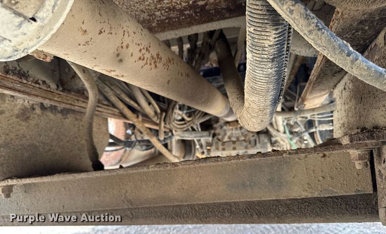 image for item EM3612 2002 International 2554  dump truck