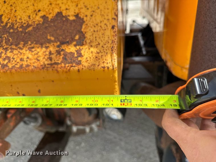 image for item EM3612 2002 International 2554  dump truck