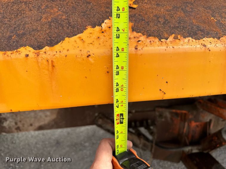 image for item EM3612 2002 International 2554  dump truck