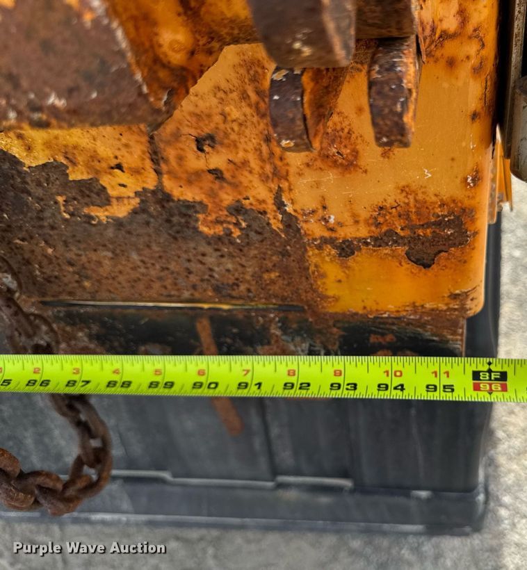 image for item EM3612 2002 International 2554  dump truck