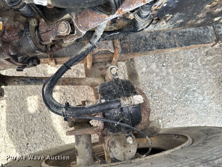 image for item EM3612 2002 International 2554  dump truck