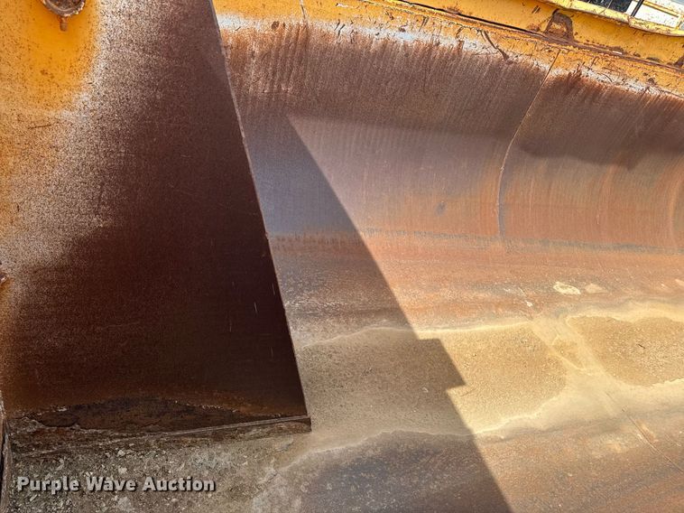 image for item EM3612 2002 International 2554  dump truck