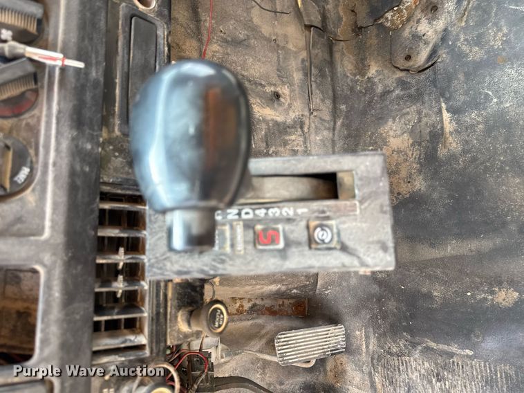 image for item EM3612 2002 International 2554  dump truck