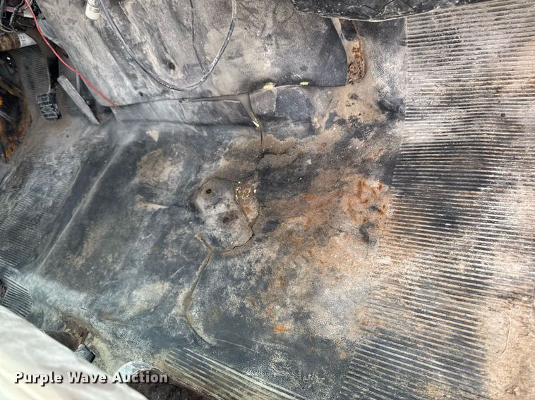 image for item EM3612 2002 International 2554  dump truck