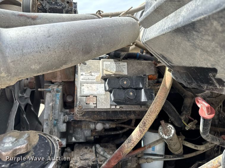 image for item EM3612 2002 International 2554  dump truck