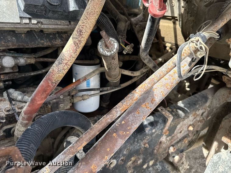 image for item EM3612 2002 International 2554  dump truck