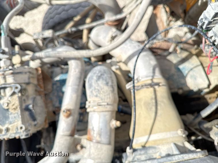 image for item EM3612 2002 International 2554  dump truck