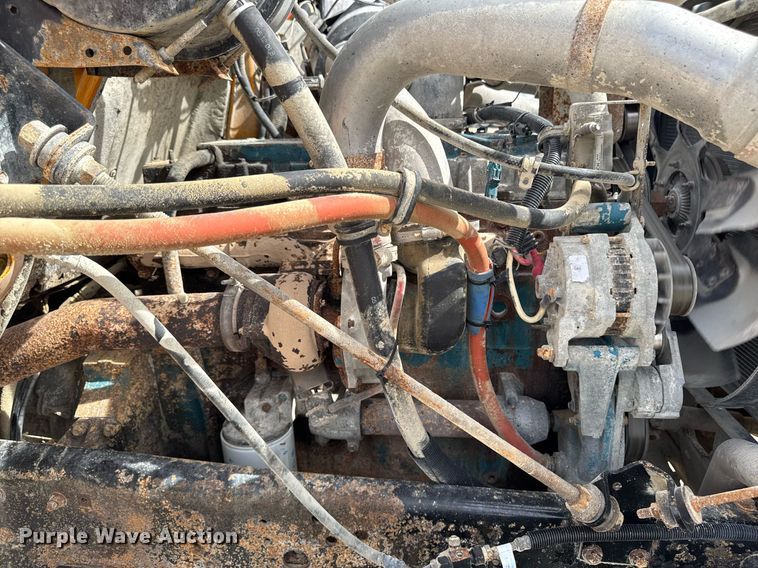 image for item EM3612 2002 International 2554  dump truck