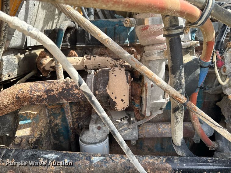 image for item EM3612 2002 International 2554  dump truck