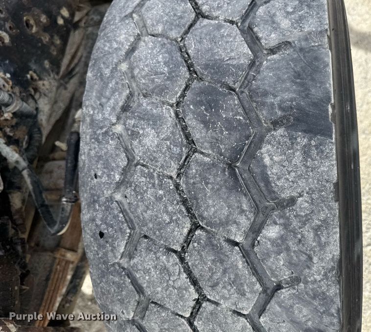 image for item EM3612 2002 International 2554  dump truck