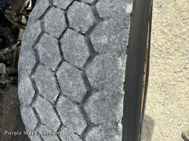 image for item EM3612 2002 International 2554  dump truck