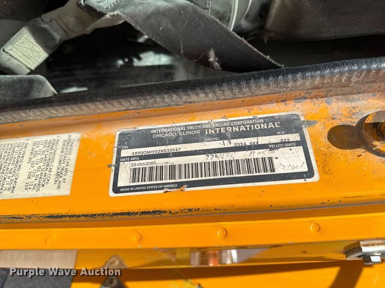 image for item EM3612 2002 International 2554  dump truck