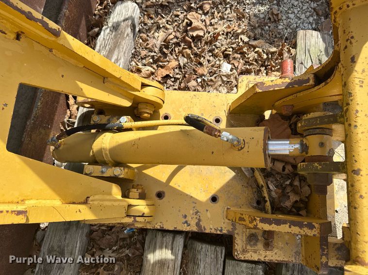 image for item EM3613 Caterpillar 140H front mount lift group