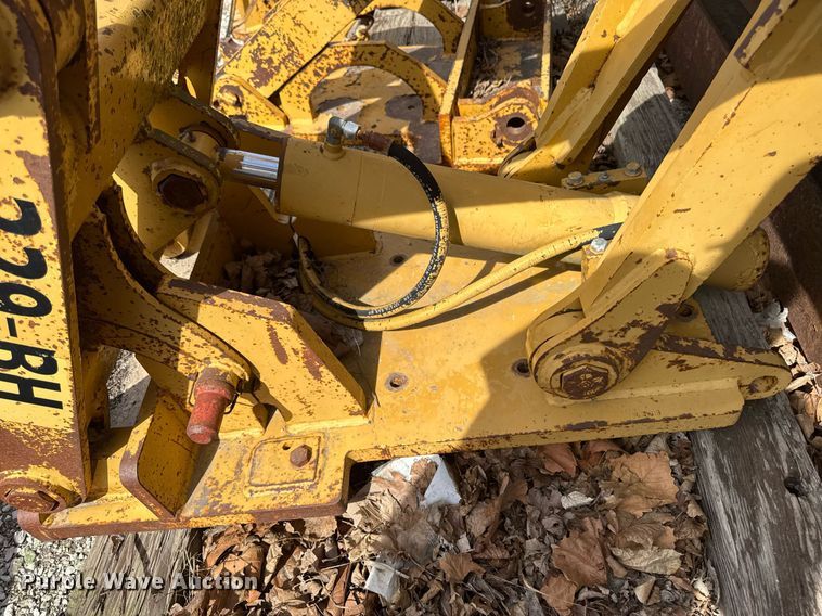 image for item EM3613 Caterpillar 140H front mount lift group