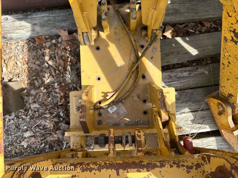 image for item EM3616 Balderson BLQ12 front mount lift group