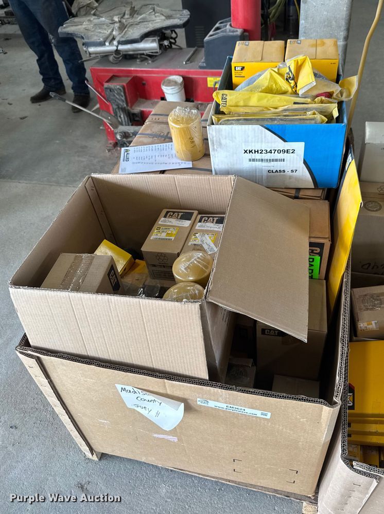 image for item EM3624 Caterpillar parts