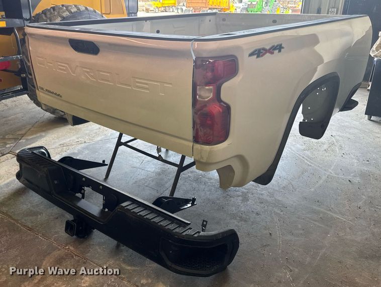 image for item EM3628 Pickup truck bed